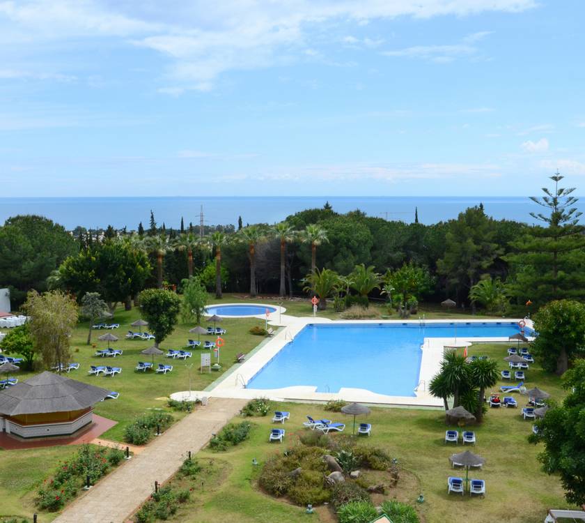 Swimming pool TRH Paraiso Hotel Estepona